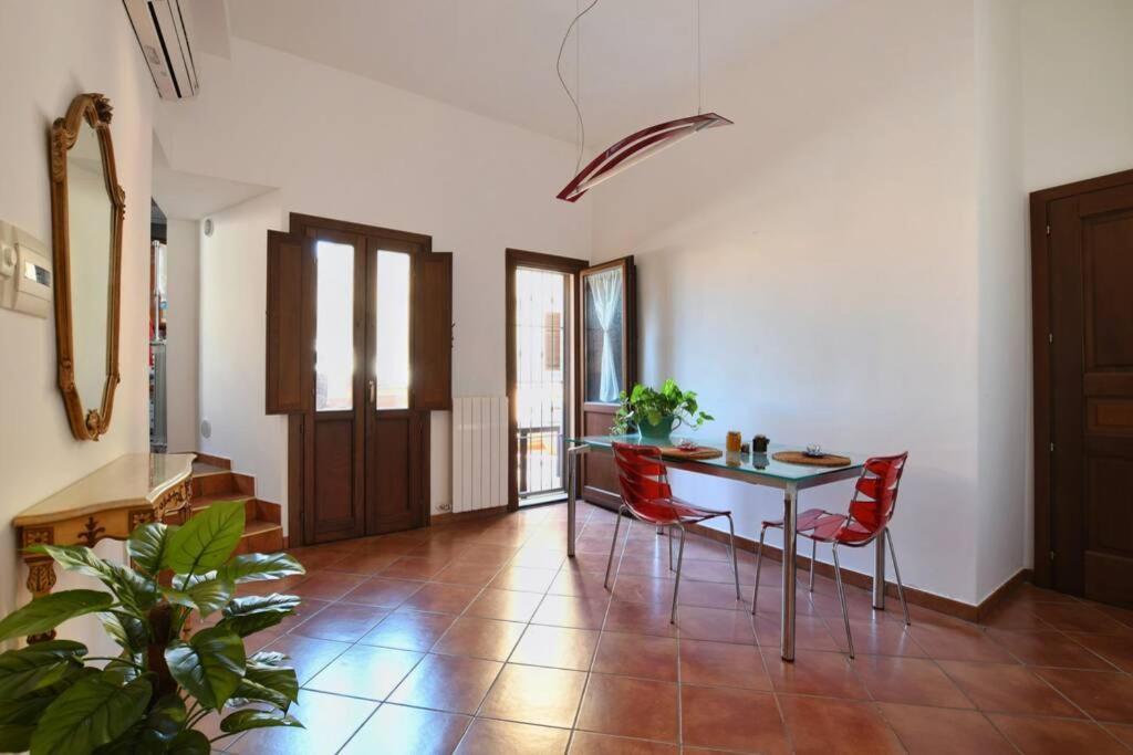 Appartement Iflat Casa Teso Con Terrazza Sui Tetti à Palerme Extérieur photo