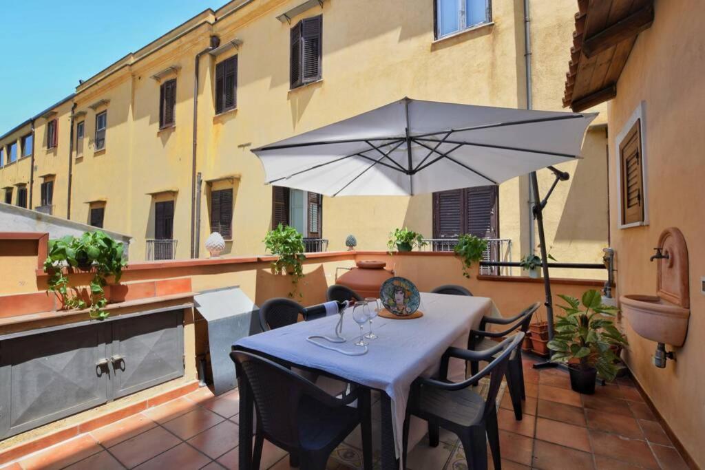 Appartement Iflat Casa Teso Con Terrazza Sui Tetti à Palerme Extérieur photo